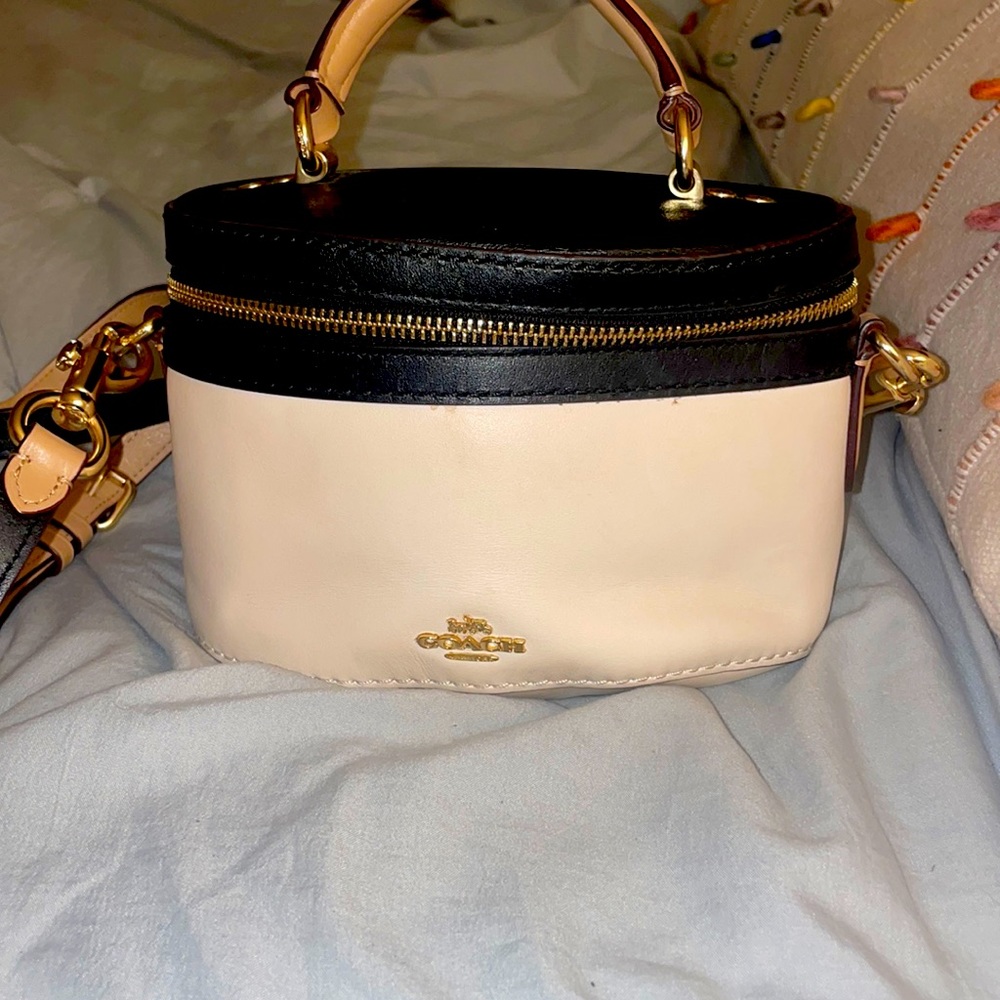 COACH X SELENA GOMEZ Trail Bag - Black and Cream